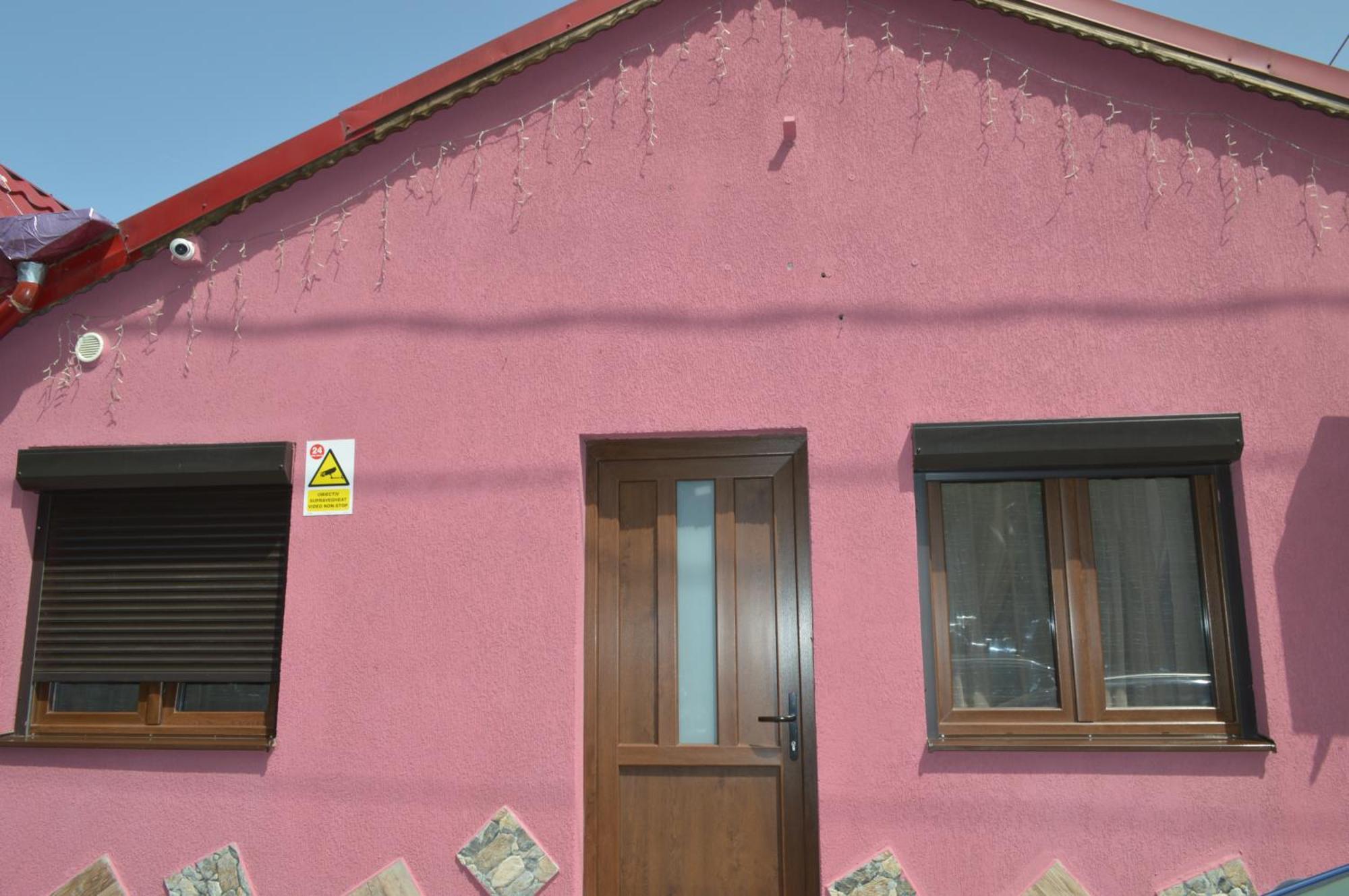 Yna House Villa Bucharest Exterior photo